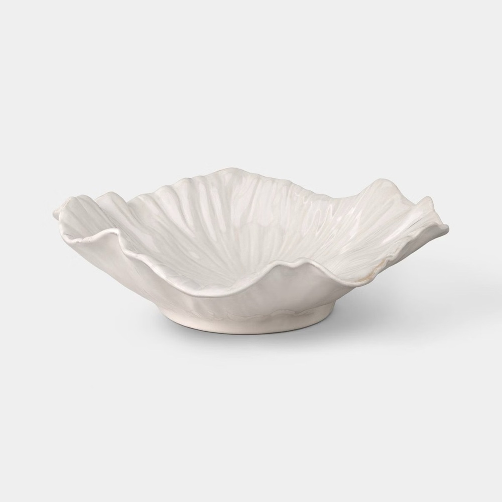 ✨Sculpted Foliage Cream Ceramic Bowl - Threshold✨